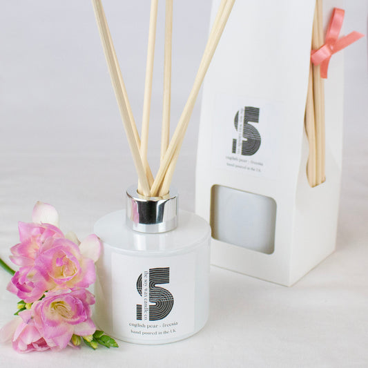 English Pear & Freesia Diffuser